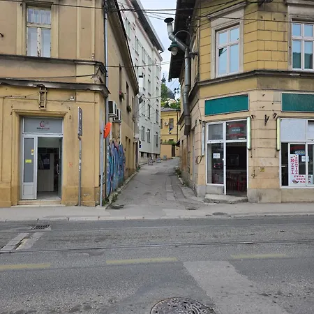 Hana - Heart Of Old Town